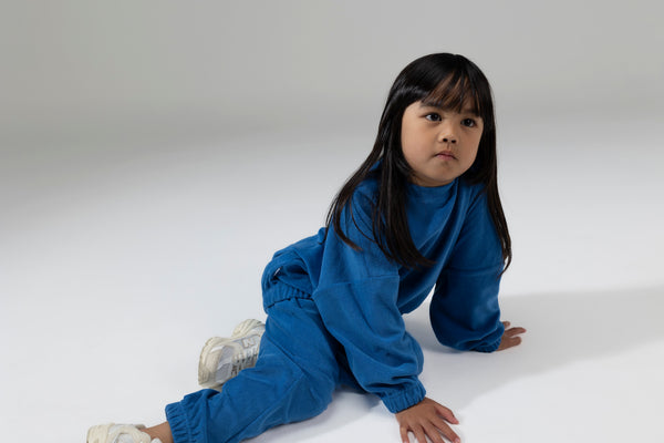 MINGO Mingokids Kinder broek en kinder longsleeve van badstof in de kleur strong blue