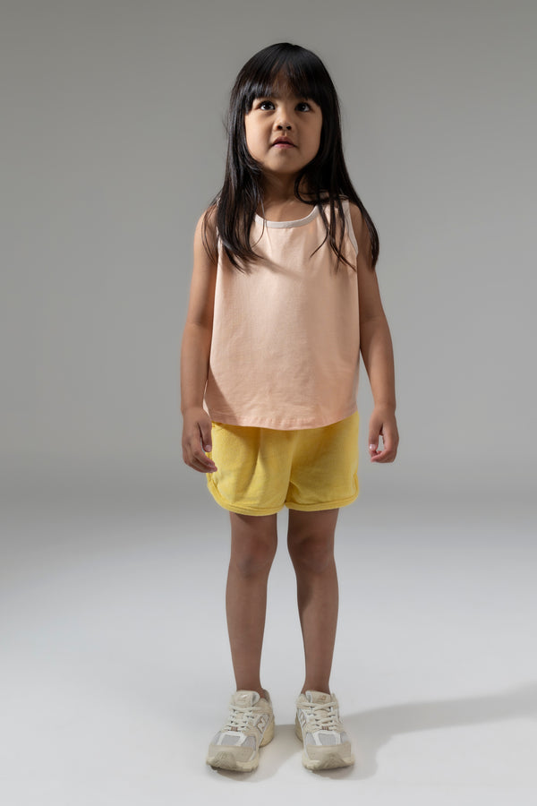 MINGO mingokids Kinder hemdje in de kleur flush en kinder short in de kleur honey beide van bio katoen