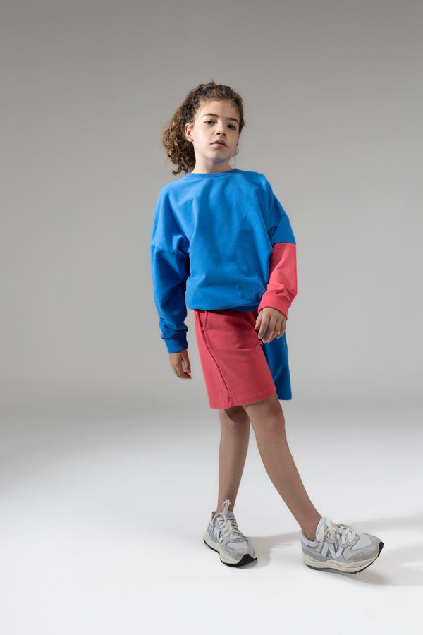 MINGO Mingokids Kinder Short en kinder sweater  In de kleuren Paradise Pink / Skydiver. Beide van bio katoen